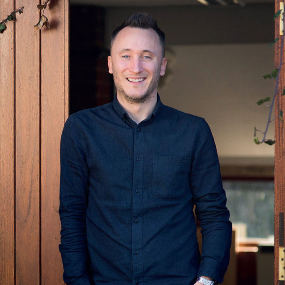 Pelling-Agency-Life-James-Gubbins
